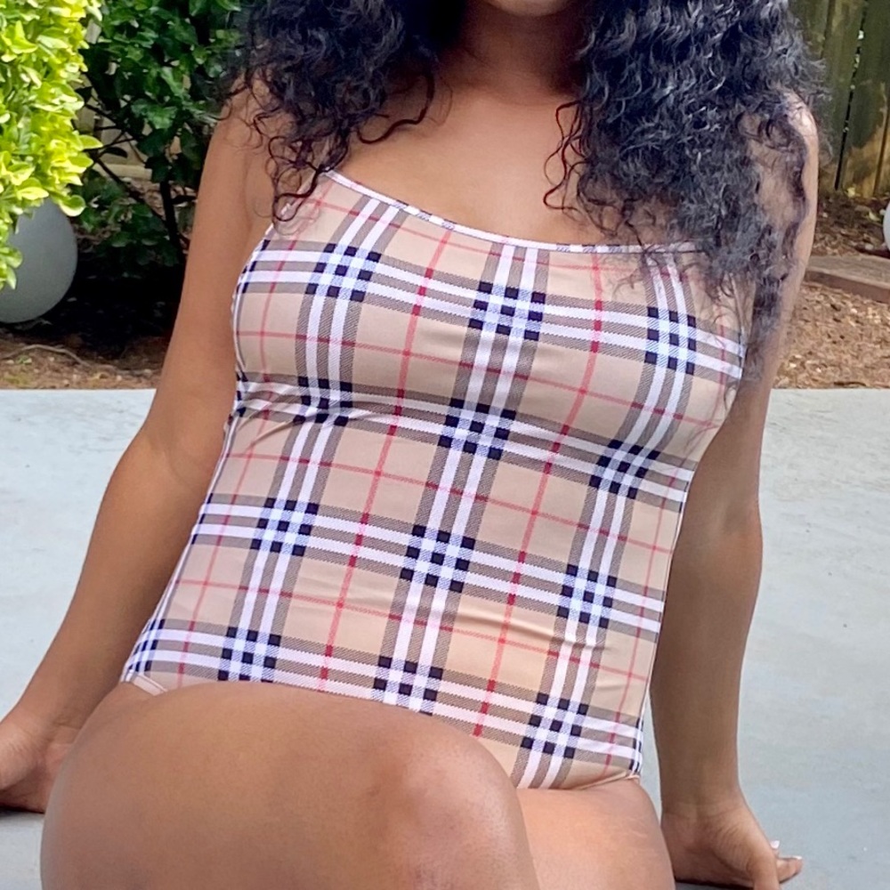 100% AUTHENTIC BURBERRY SWIMSUIT SIZE MEDIUM